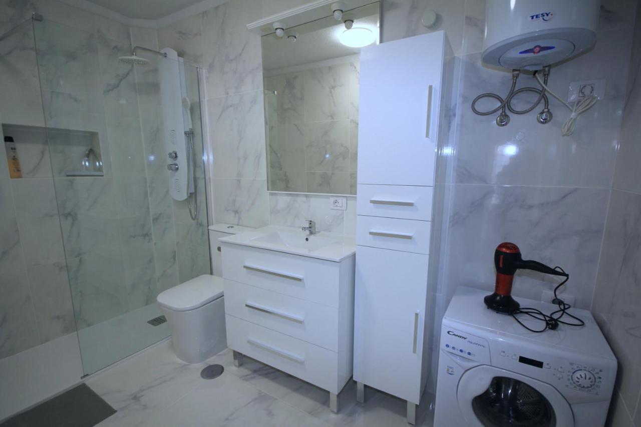 Las Americas - 2 Bedrooms - Flayla-A Арона Екстериор снимка